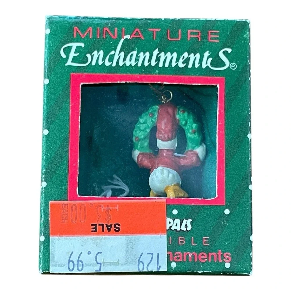 Donald Duck Wreath Miniature Enchantments Mickey & Pals‎ Christmas Ornament